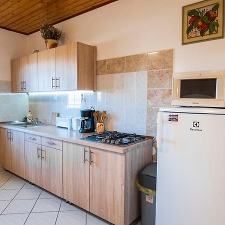 Kis Teniszhaz Ordacsehi Buitenkant foto