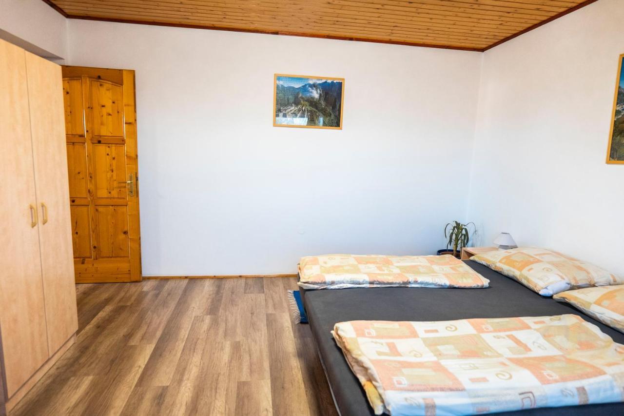 Kis Teniszhaz Ordacsehi Buitenkant foto