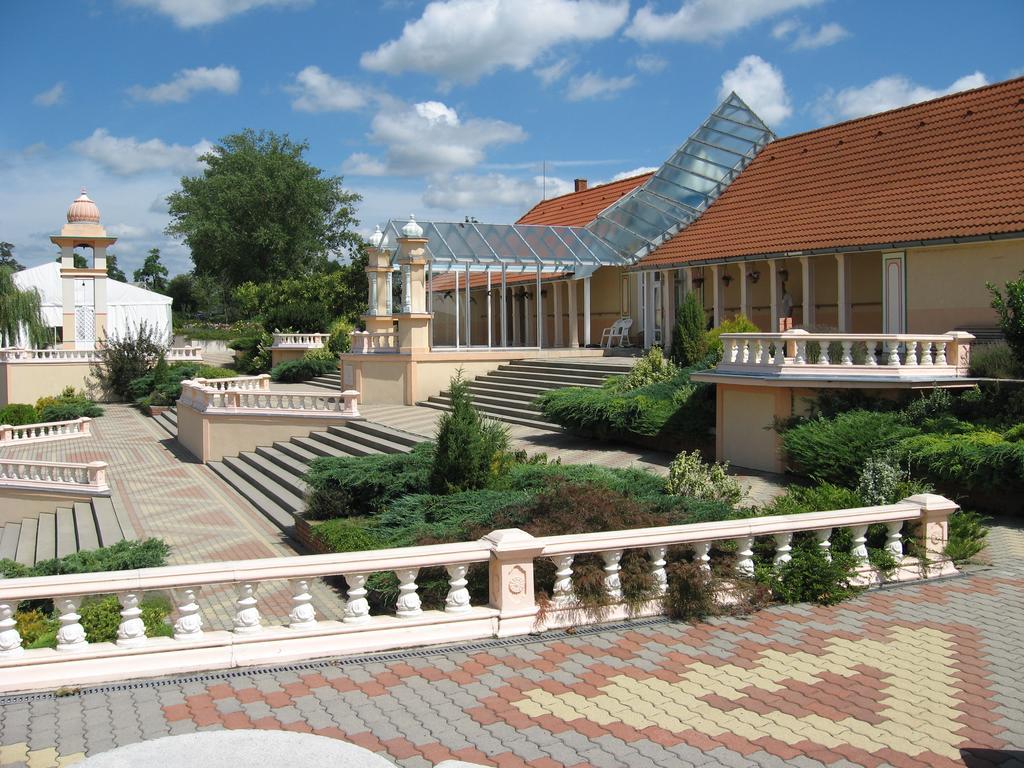 Kis Teniszhaz Ordacsehi Buitenkant foto