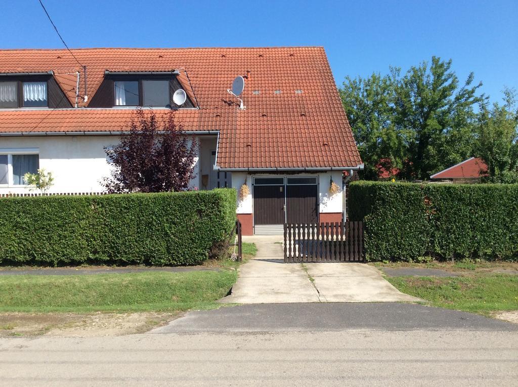 Kis Teniszhaz Ordacsehi Kamer foto